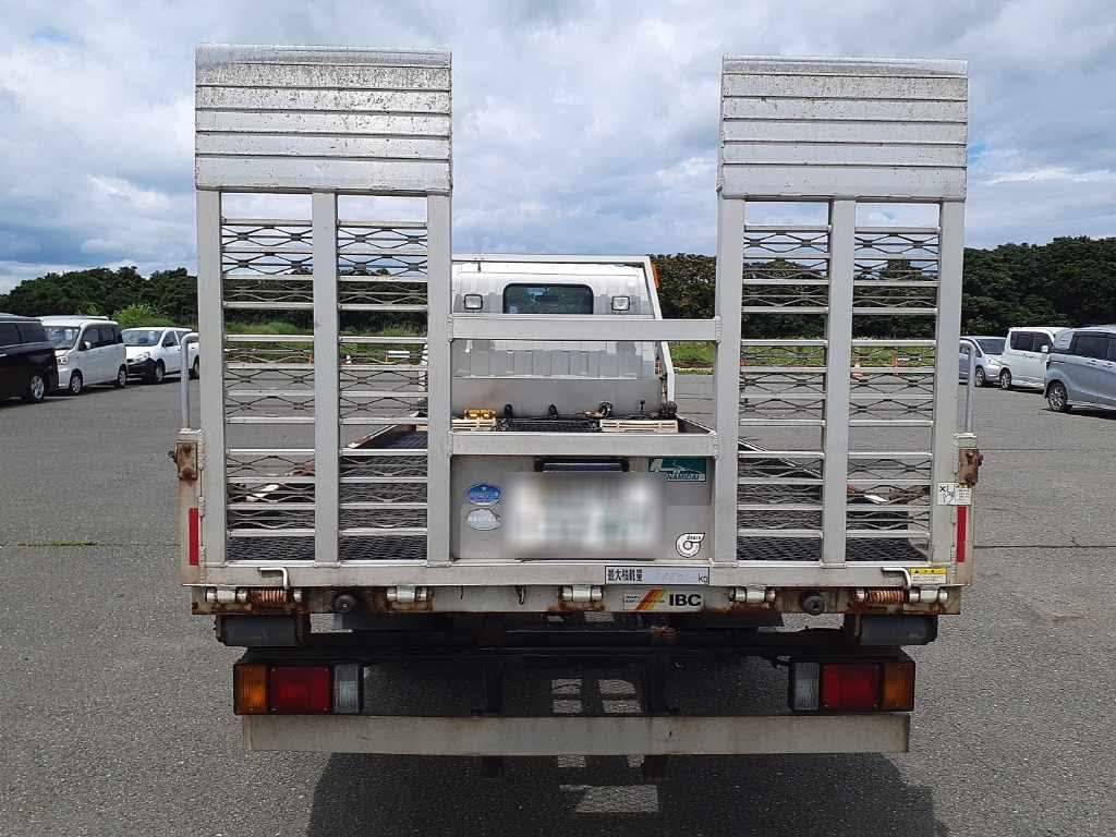 2012 Isuzu Elf キャリアカー auction photo 9