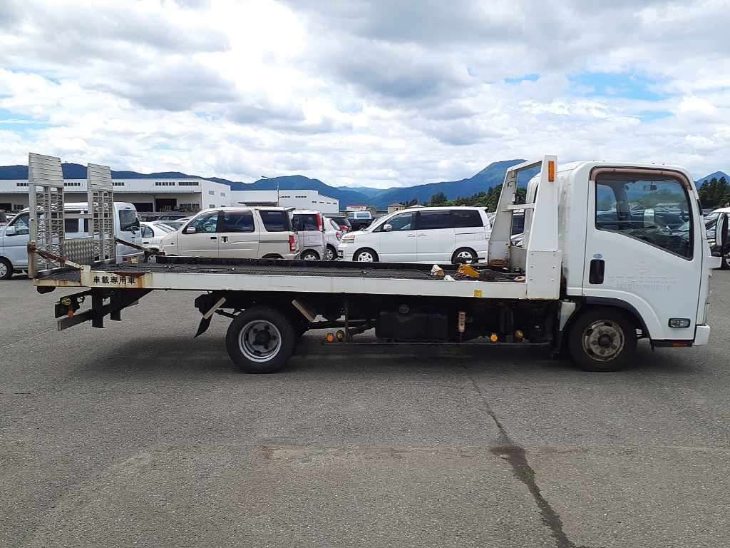 2012 Isuzu Elf キャリアカー auction photo 3