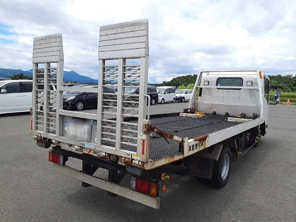 2012 Isuzu Elf キャリアカー auction photo 2