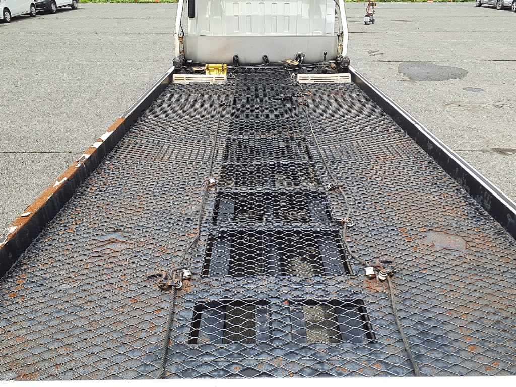 2012 Isuzu Elf キャリアカー auction photo 10