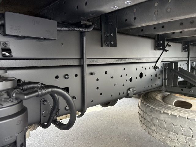 2015 Hino Dutro Aluminum Van PG auction photo 12