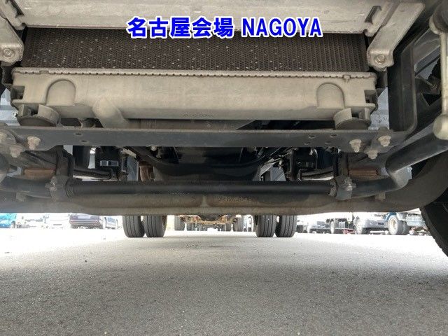 2016 Mitsubishi Fuso Canter Van PG auction photo 11