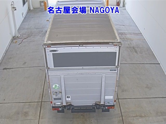 2016 Mitsubishi Fuso Canter Van PG auction photo 3