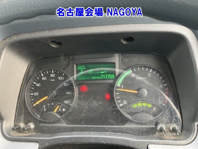 2016 Mitsubishi Fuso Canter Van PG auction photo 7