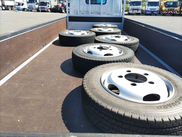 2023 Toyota Dyna 4WD auction photo 6