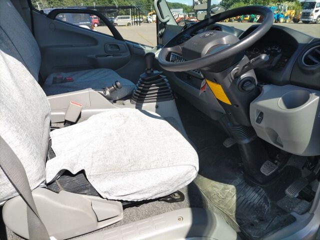 2023 Toyota Dyna 4WD auction photo 3