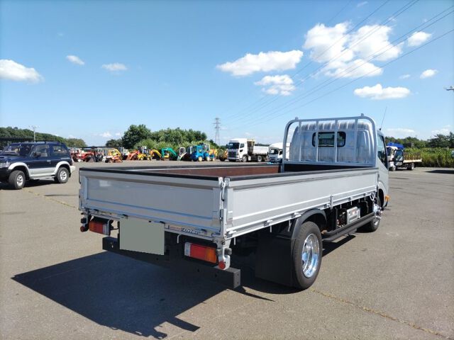 2023 Toyota Dyna 4WD auction photo 5