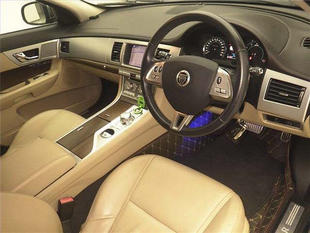 2013 Jaguar ジャガー XF 2.0 Luxury auction photo 3