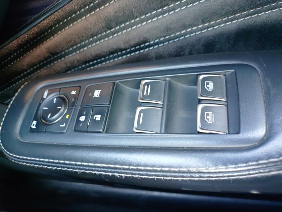 2019 Lexus LS auction photo 14