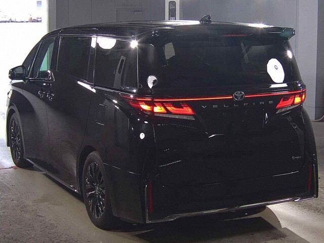 2023 Toyota Vellfire Zプレミア auction photo 2
