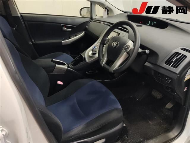 2013 Toyota Prius S auction photo 3