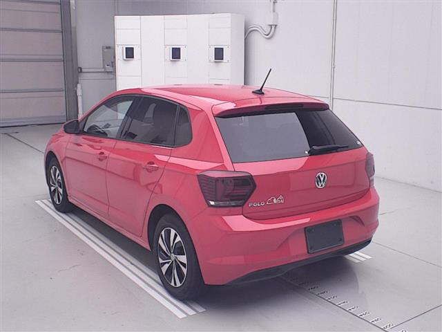 2018 Volkswagen フォルクスワーゲン ポロ TSIコンフォートライン auction photo 2