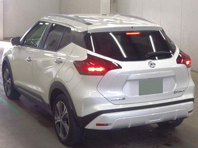 2022 Nissan Kicks X Two-Tone Interior Edition auction photo 2