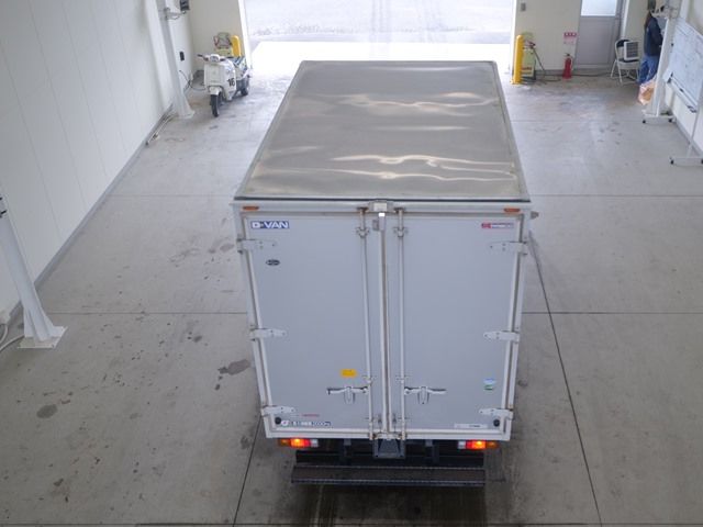2019 Mitsubishi Fuso Canter Aluminum van auction photo 3