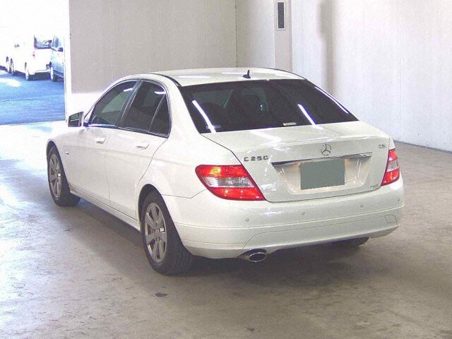 2010 Mercedes-Benz C-Class C200CGIブルエフィ auction photo 2