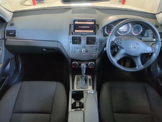 2010 Mercedes-Benz C-Class C200CGIブルエフィ auction photo 3