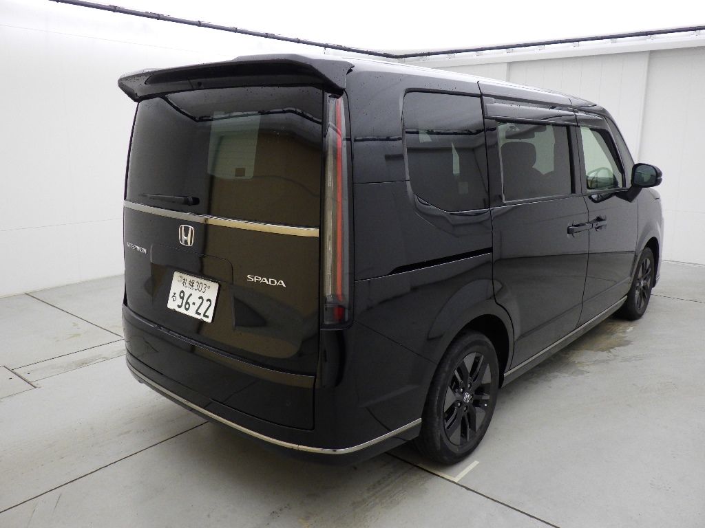 2022 Honda Stepwgn 4WD 7人 auction photo 2