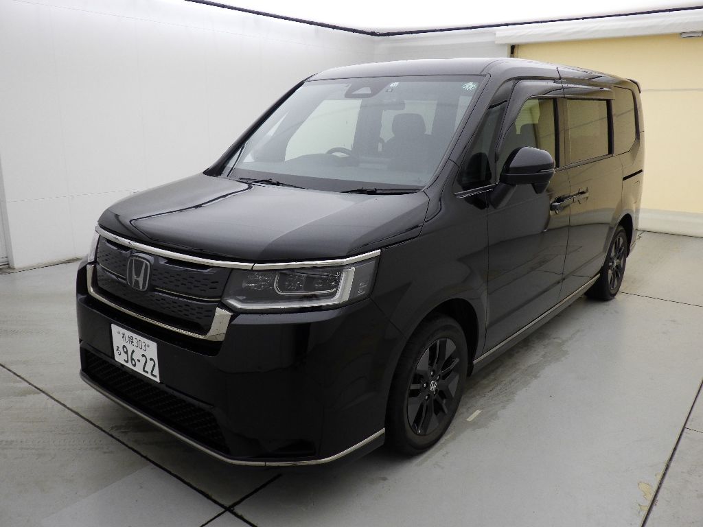 2022 Honda Stepwgn 4WD 7人 auction photo 4