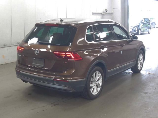 2016 Volkswagen VW ティグアン TSIハイライン auction photo 3
