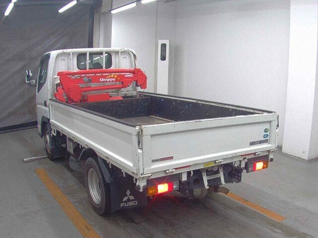 2020 Mitsubishi Fuso Canter auction photo 2