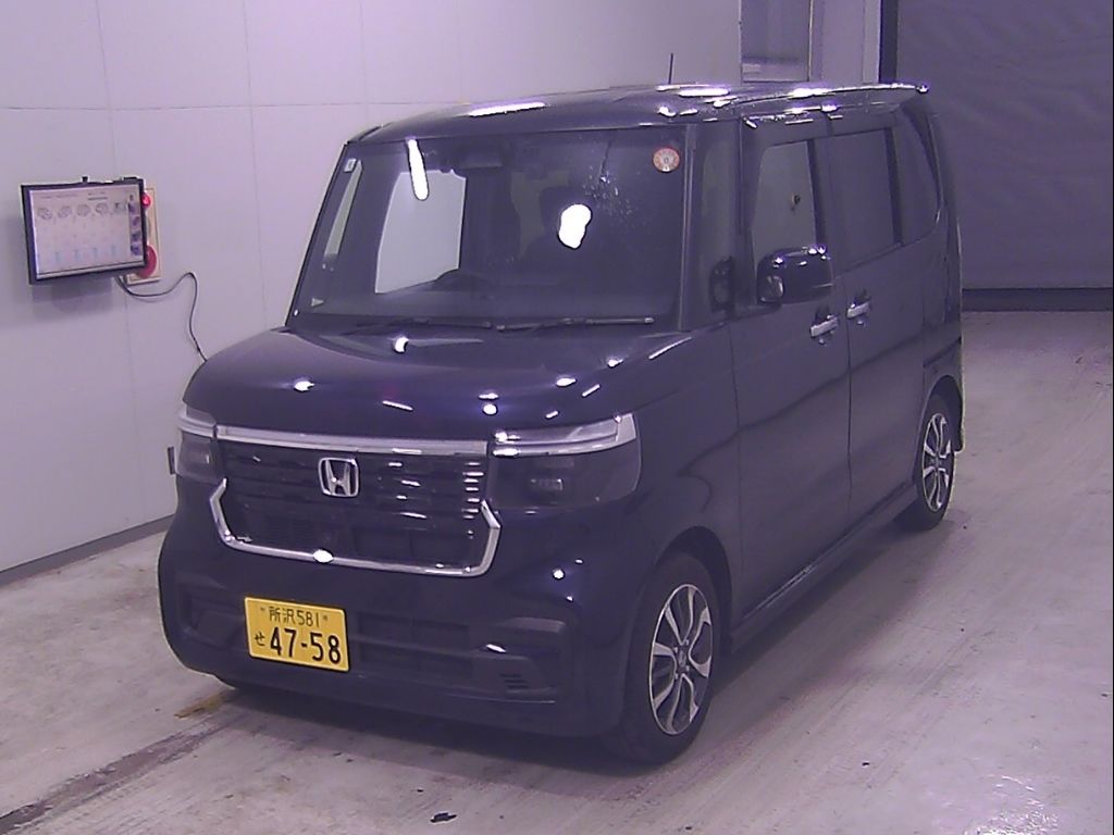 2024 Honda N-BOX カスタム auction photo 4