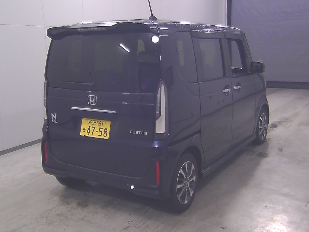 2024 Honda N-BOX カスタム auction photo 2