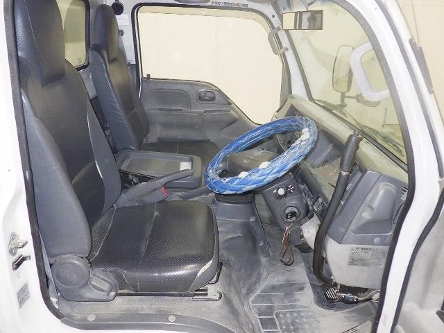 2013 Isuzu Elf dump auction photo 6
