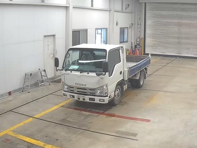 Japan Auction Vehicles 10 2013 Isuzu Elf dump auction photo