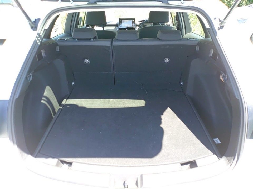 2021 Toyota カローラ ツーリング auction photo 8