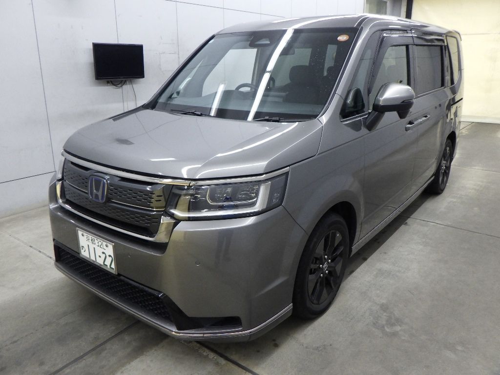 2024 Honda Stepwgn e:HEV 7人 auction photo 4