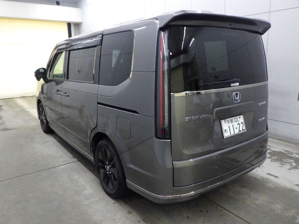 2024 Honda Stepwgn e:HEV 7人 auction photo 5