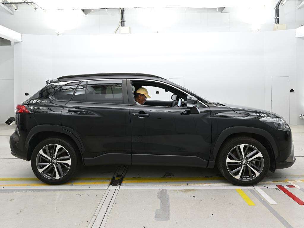 2023 Toyota Corolla Cross Hybrid Z auction photo 3
