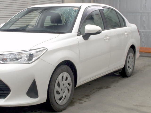 2022 Toyota Corolla Axio EX auction photo 4
