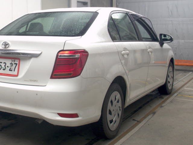 2022 Toyota Corolla Axio EX auction photo 5