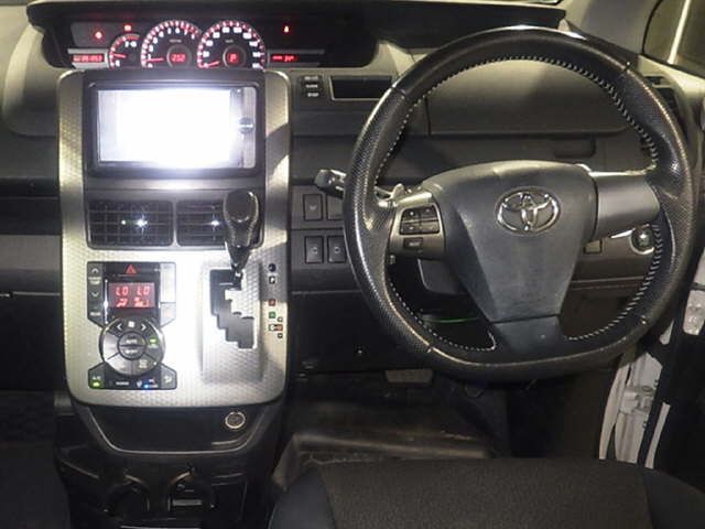 2013 Toyota Voxy ZSキラメキZ auction photo 3