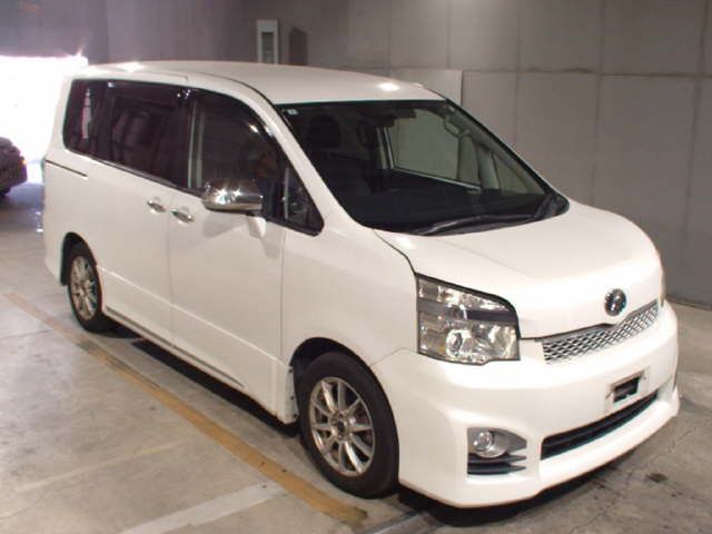 2013 Toyota Voxy ZSキラメキZ Japan auction vehicle