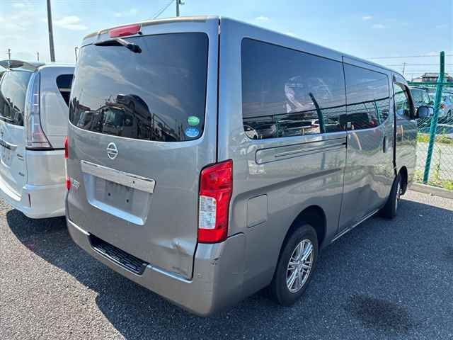 2012 Nissan NV350 Caravan auction photo 5