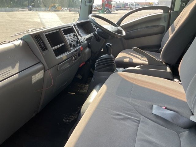2011 Isuzu Elf アルミウイング auction photo 5