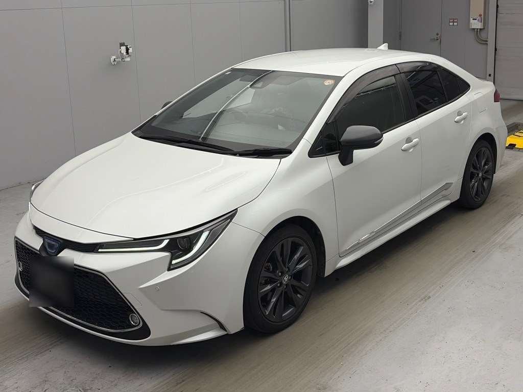 Japan Auction Vehicles 4 2021 Toyota Corolla Hybrid Double Bar 4WD auction photo