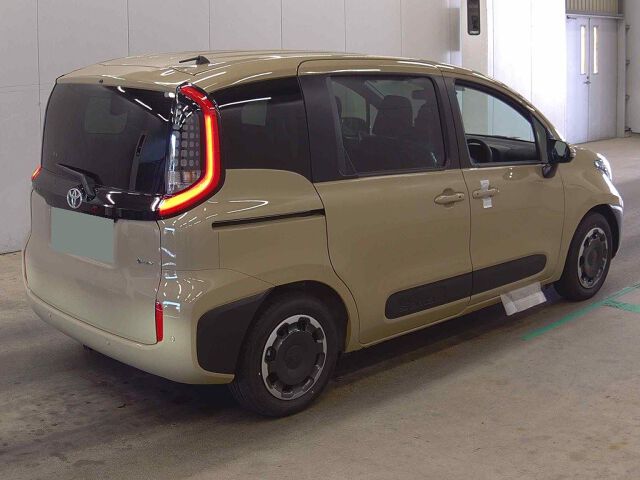 2026 Toyota Sienta ハイブリッドZ auction photo 5