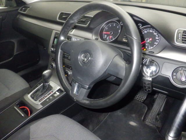 2013 Volkswagen パサートW バリアントTSIコンフォートライ auction photo 3