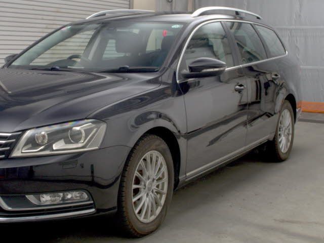 2013 Volkswagen パサートW バリアントTSIコンフォートライ auction photo 4