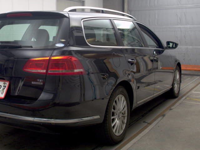 2013 Volkswagen パサートW バリアントTSIコンフォートライ auction photo 5