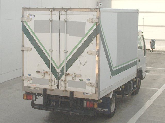 2008 Isuzu Elf Refrigerated and frozen trucks auction photo 2