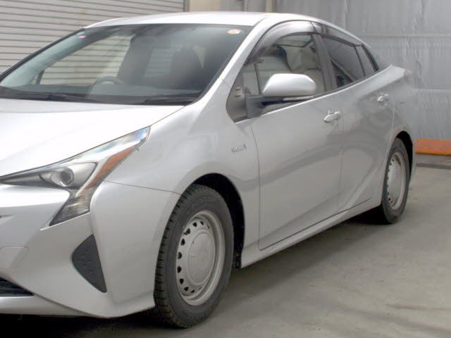 2018 Toyota Prius E auction photo 4