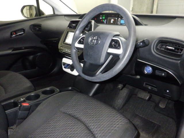 2018 Toyota Prius E auction photo 3