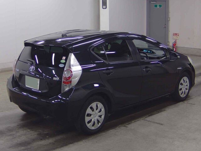 2013 Toyota Aqua G auction photo 5