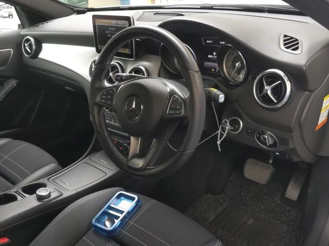 2016 Mercedes-Benz GLA-Class GLA180 Basic P auction photo 3