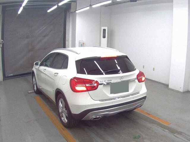 2016 Mercedes-Benz GLA-Class GLA180 Basic P auction photo 2