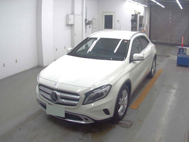 2016 Mercedes-Benz GLA-Class GLA180 Basic P auction photo 4